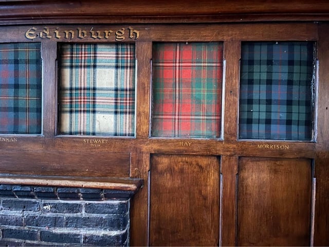 Clan tartans in the Albion