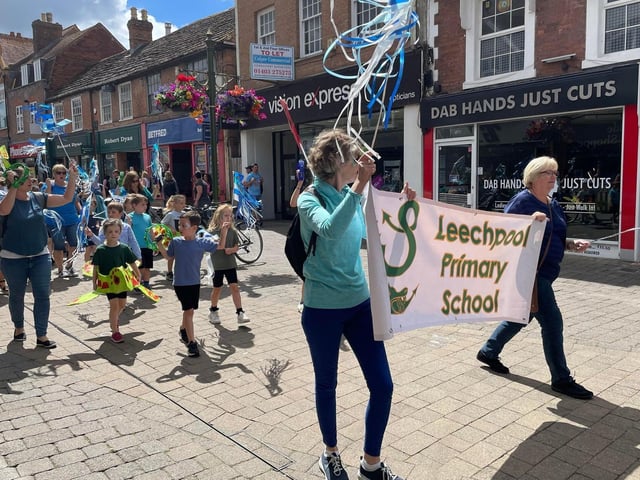 Natural World themed children's parade. Leechpool Primary