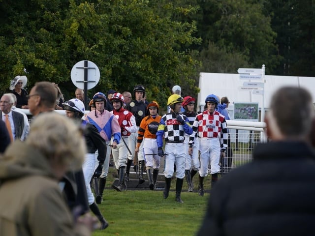Fontwell Park Ladies' Evening 2025