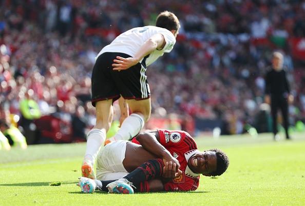 The Dutch full back continues his struggles with a knee injury and is targeting an October return