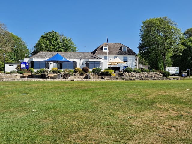 We tried out a golf lesson at the stunning Worthing Golf Club