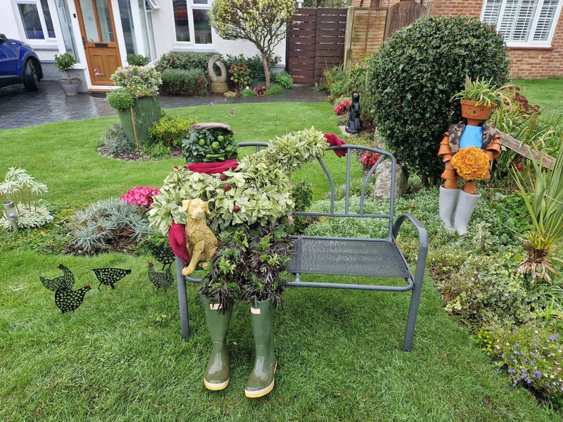 Ferring Scarecrow Festival from October 26 to November 3, 2024, is a feast for the eyes and the senses, with interactive displays and comical scenes to delight and amuse people of all ages. Purchase a map for £1 at The Orange Tree and support the fundraising for The Community Dementia Hive at Beehive Care in Ferring.