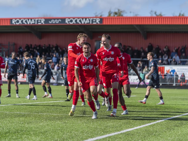 Worthing v Dagenham and Redbridge, National South