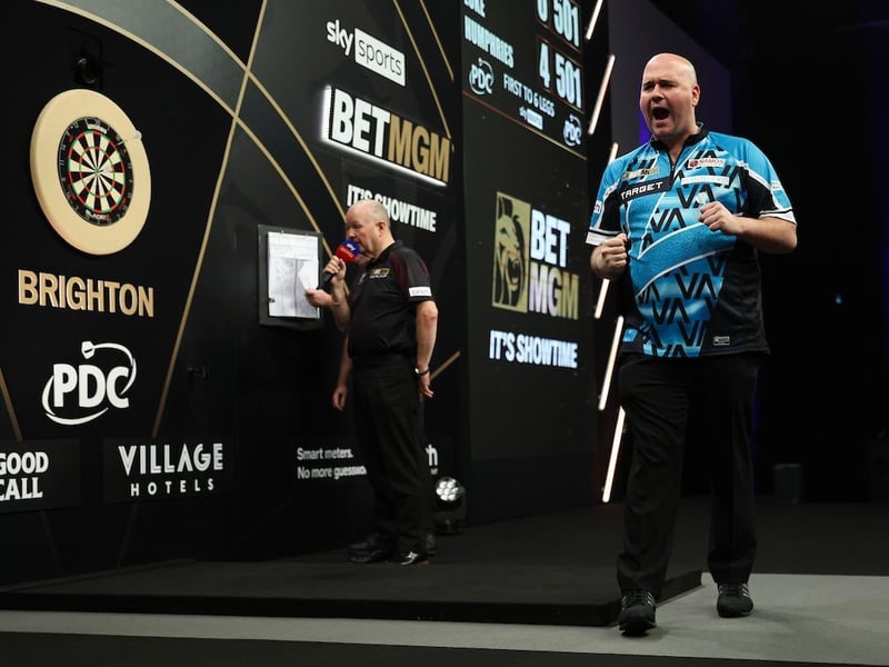 PDC Premier League Brighton 2025 : There was an electric atmosphere, and some brilliant costumes on show, inside the Brighton Centre for night five of Premier League darts on Thursday evening (March 6).