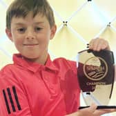 Alex Romanowski with his trophy - picture by r1golf_com