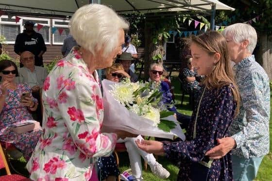 Imogen Perry presents Dame Mary Berry with a bouquet. Picture: LG / Submitted
