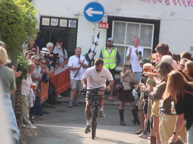 Hastings Old Town Carnival Week 2025: Bike Race. Photo by Roberts Photographic.