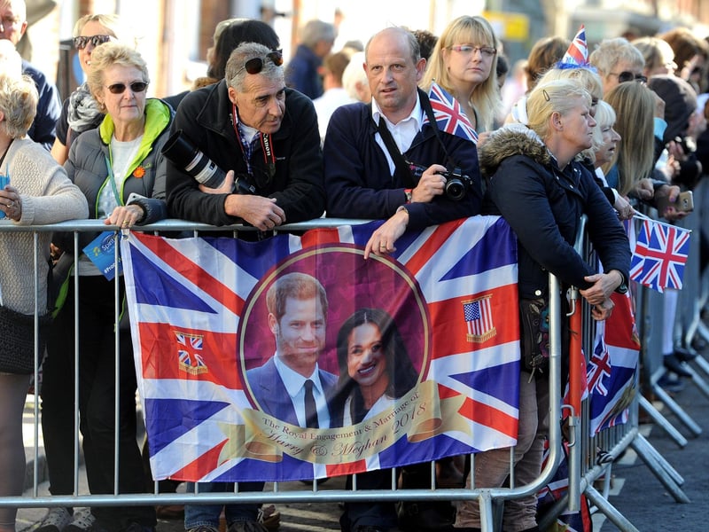 Crowds gather to see Harry and Meghan. Pic Steve Robards SR1825013