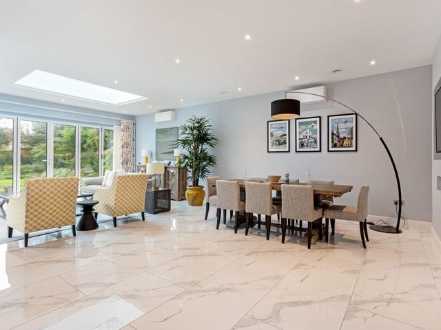 There's plenty of air, and plenty of sunlight here in the dining room