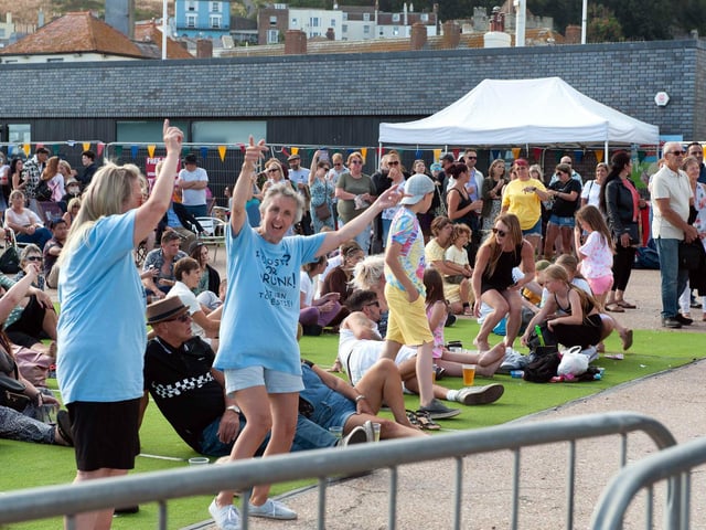 Hastings Old Town Carnival Week 2022: Nearly on the Beach Concert. Photo by Frank Copper