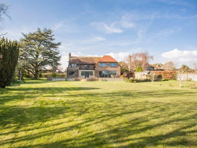 The Ridgeway, Friston