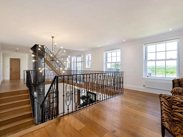 7 bed detached house