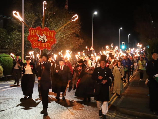 Hailsham Bonfire 2023. Photo by Andrew Clifton.