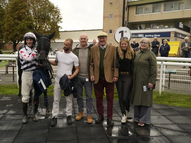 Fontwell Park jump racing action, October 2026