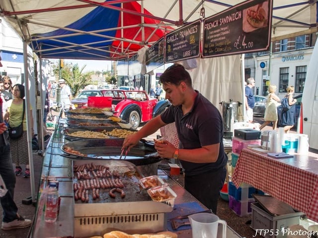 Bexhill Street Market by Jeff Penfold