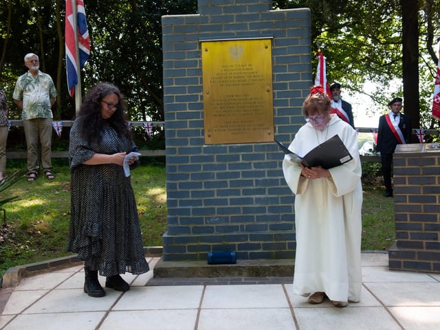 Memorial in Netherfield for the Polish crew who died in a Vickers Wellington bomber from the 304 Polish Squadron in WW2. Photo by Frank Copper.