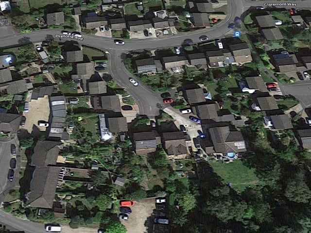 Households in Midhurst & Cocking have an average annual income after tax of £41,800