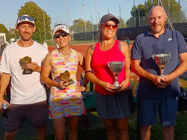 Plate mixed doubles finalists runners-up Simon Farey and Yanni Wei and winners Sarah Rust and Simon Wells