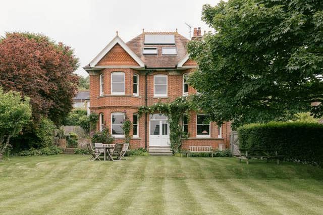 A look inside a charming arts and crafts house situated within the South Downs National Park
Photo: Zoopla