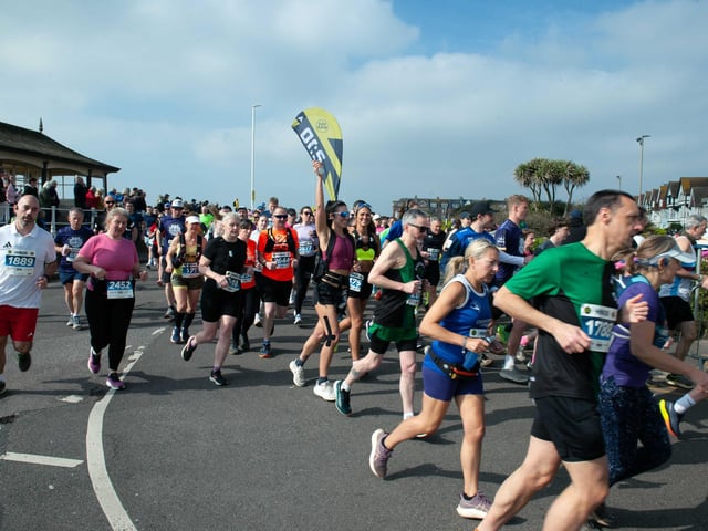 Hastings Half Marathon 2026 - pictures by Frank Copper