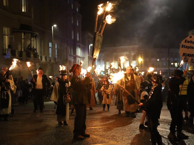 Hastings Bonfire 2024. Photo by Andrew Clifton.