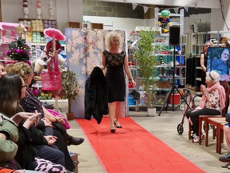 Wendy showcased an evening dress with a waterfall hemline at £8.50, a black Pretty Little Things coat at £8.50 and black court shoes at £5.50