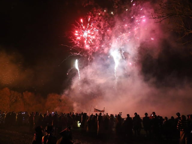 Robertsbridge Bonfire 2023. Photo by Andrew Clifton.