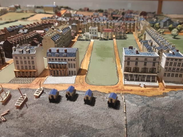 Stanford's Cottage in the diorama of Worthing in 1815, at the end of Paine’s Field, and the larger, now demolished, Bedford House beside it