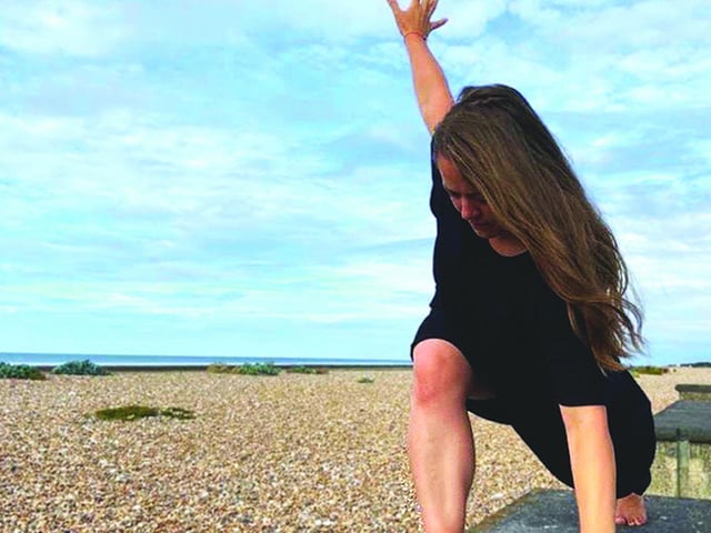 Two Monday sessions at 7pm and 8pm. You will learn the main principles of contemporary dance technique – energising exercises and sequencing bringing awareness to the whole body.