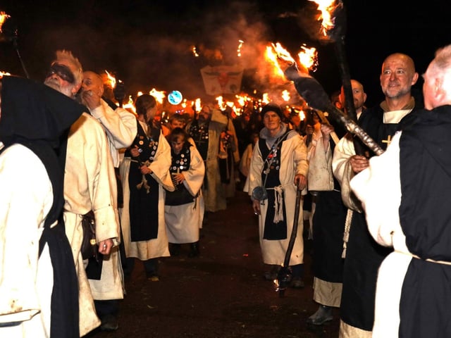 Robertsbridge Bonfire 2023. Photo by Andrew Clifton.