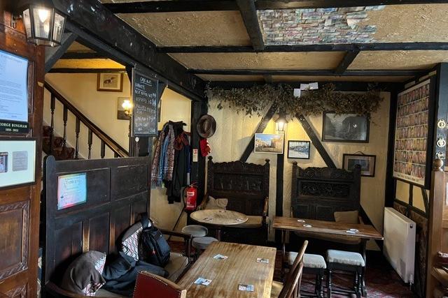 Horse and Groom Interior