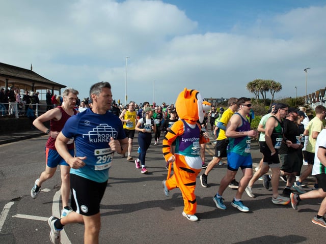 Hastings Half Marathon 2026 - pictures by Frank Copper