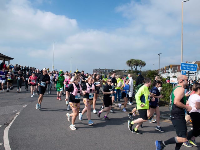 Hastings Half Marathon 2026 - pictures by Frank Copper