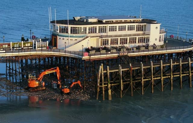 Now the tides are suitable, contractors are back on site tightening bolts and replacing tie bars and bull bars underneath Worthing Pier