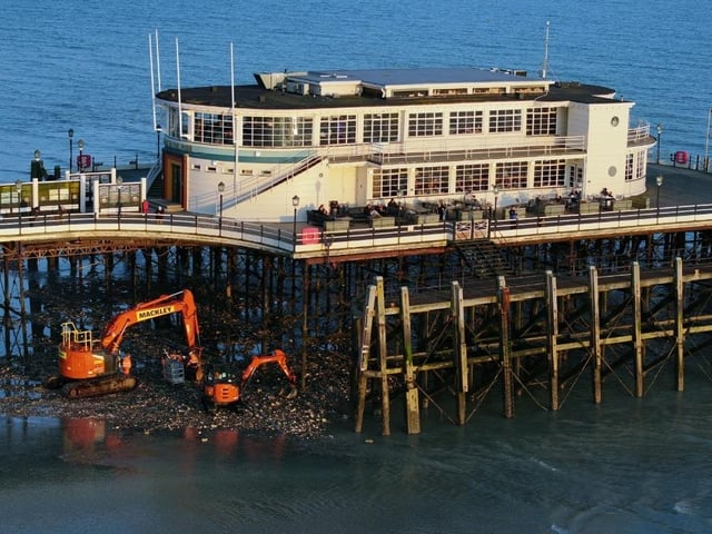 Now the tides are suitable, contractors are back on site tightening bolts and replacing tie bars and bull bars underneath Worthing Pier