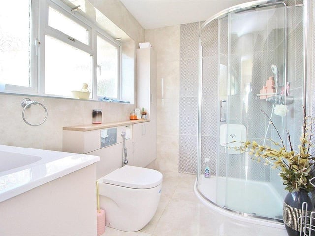 This versatile chalet bungalow with self-contained annexe has come on the market in Worthing with Bacon and Company priced at £625,000.