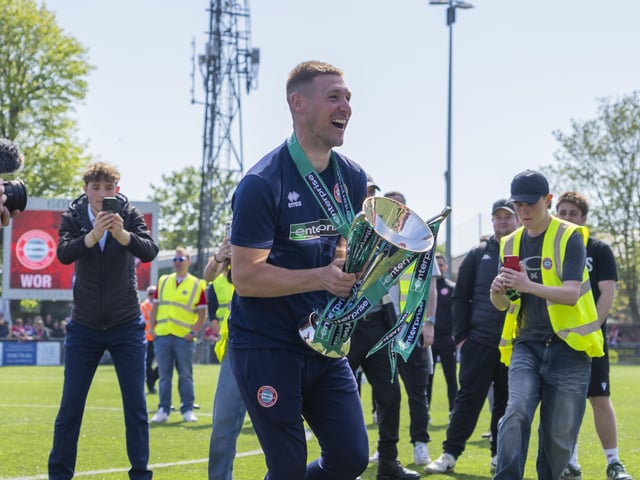 Worthing beat Ebbsfleet to clinch the National League South title