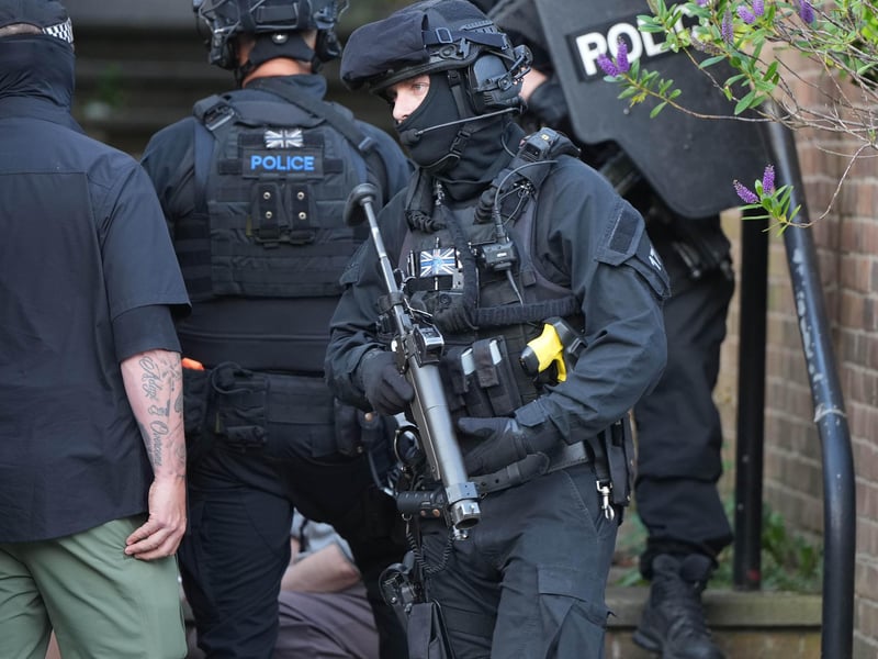 East Sussex car fire and fight sparks armed police search