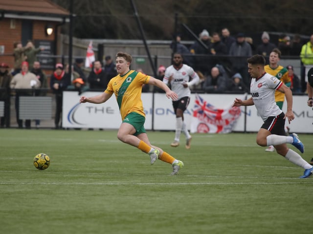 Promotion-chasing Horsham FC were held to a 1-1 draw at home by visiting Chatham Town