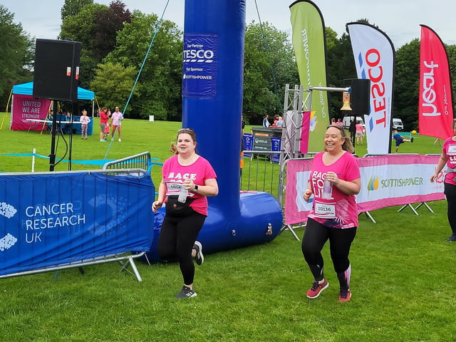 Oakwood School at Horsham Race for Life 2022