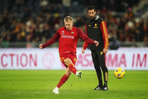 The Roma right back is a doubt with a muscular issue