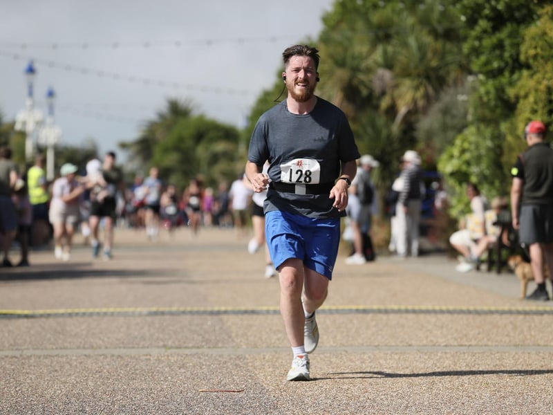 The start, finish, action and podium photos from the 2024 Eastbourne 10k