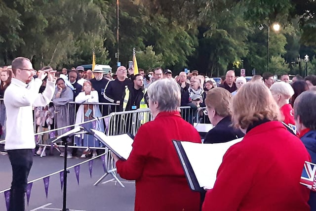Phoenix Choir of Crawley performing at Tilgate Park