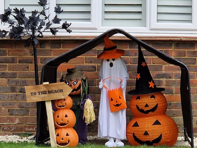 Ferring Scarecrow Festival 2026 features 127 scarecrows, the biggest yet, and Wadars Animal Rescue is the chosen charity this year