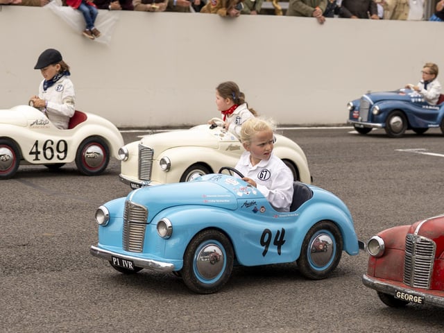 More images from Sunday's Goodwood Revival action