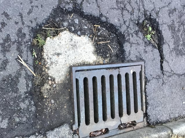 Potholes in Broomfield Drive, Billingshurst