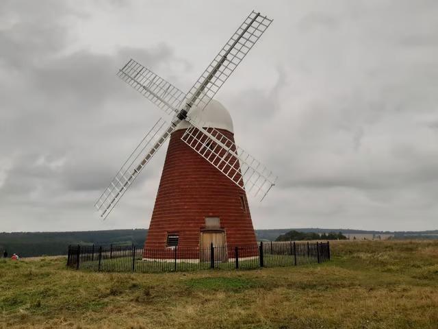 Auftrag zur Restaurierung der historischen Halnaker-Windmühle vergeben