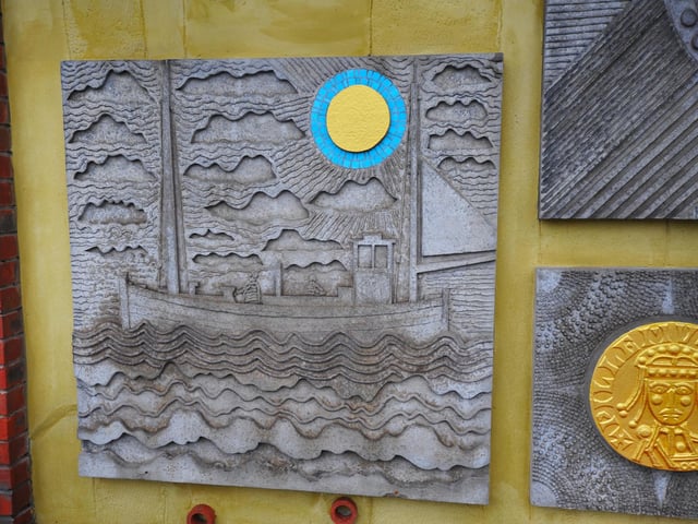 Restoration of the Sainsbury's Concrete Mural by Bexhill Heritage.