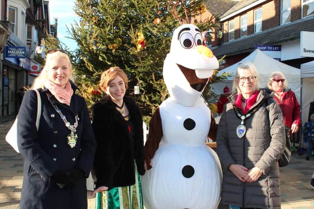 Anna and Olaf with Littlehampton mayor Jill Long, right, and Arun District Council chair Samantha-Jayne Staniforth