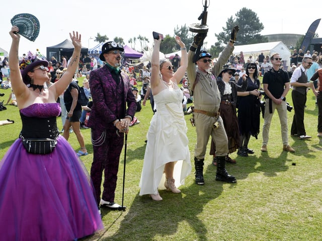 Steampunk Festival Eastbourne 23 (Photo by Jon Rigby)